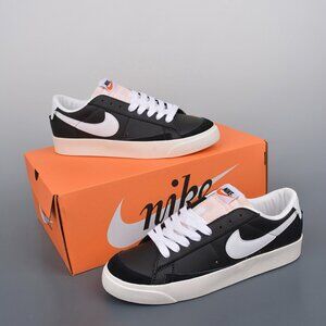 Nike Blazer Low 77 VNTG Sneaker Black